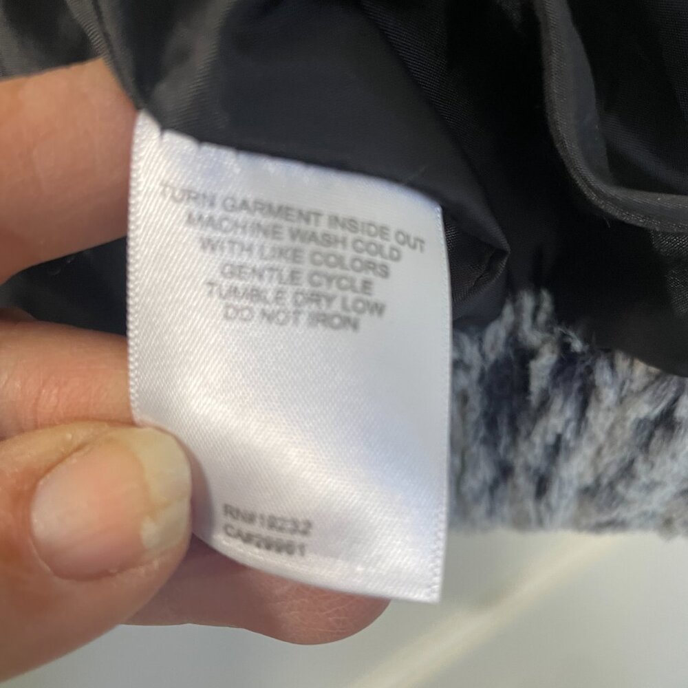 Alfred Dunner Soft Classic Faux Fur Jacket Grey Size 10P - Picture 5 of 7